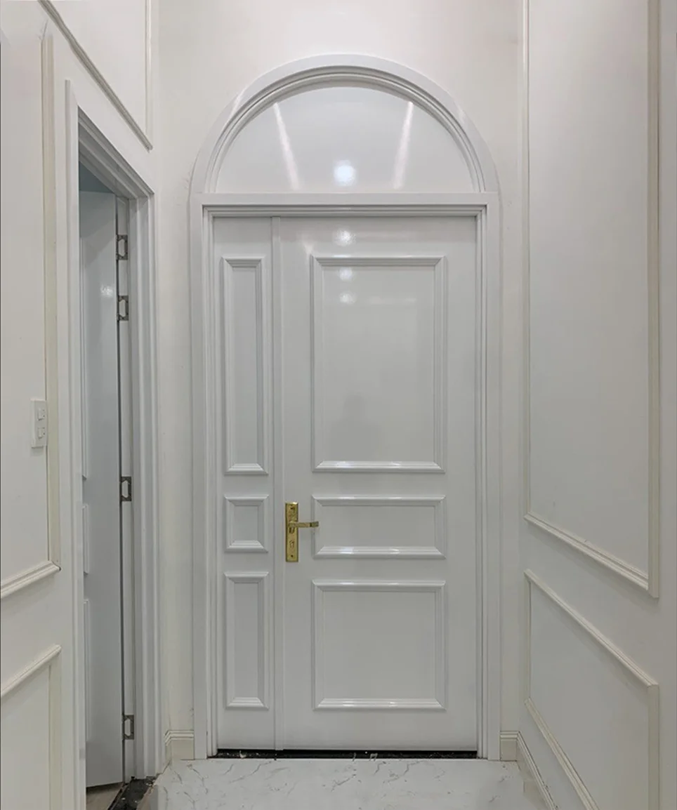 Cua-nhua-gia-go-compsite