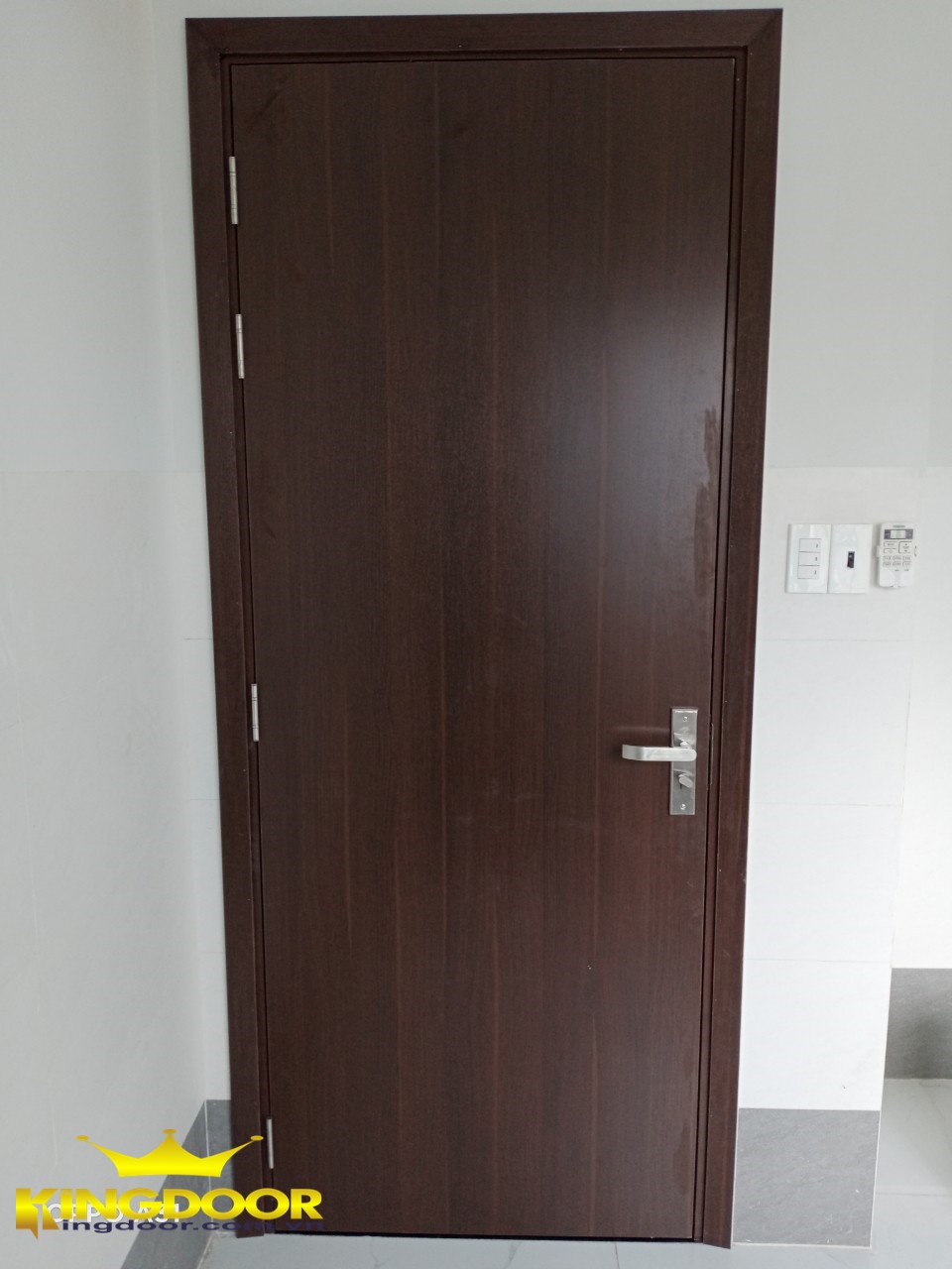 mẫu cửa gỗ phòng ngủ MDF