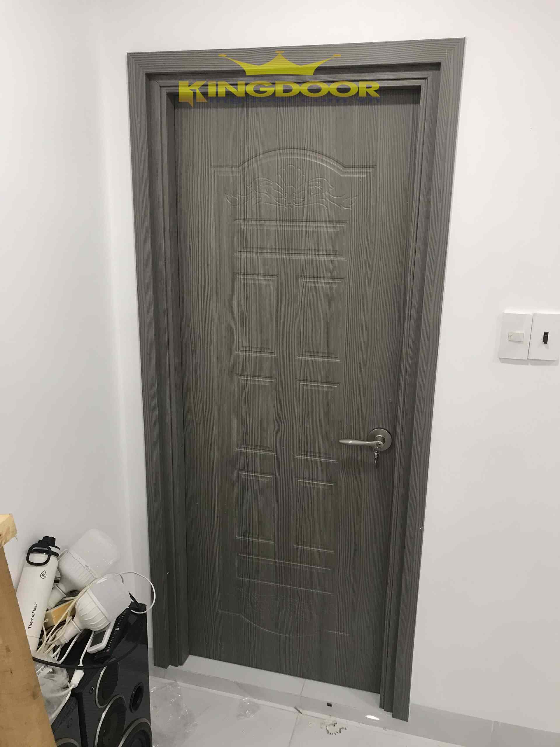 Cửa nhựa giả gỗ phòng ngủ