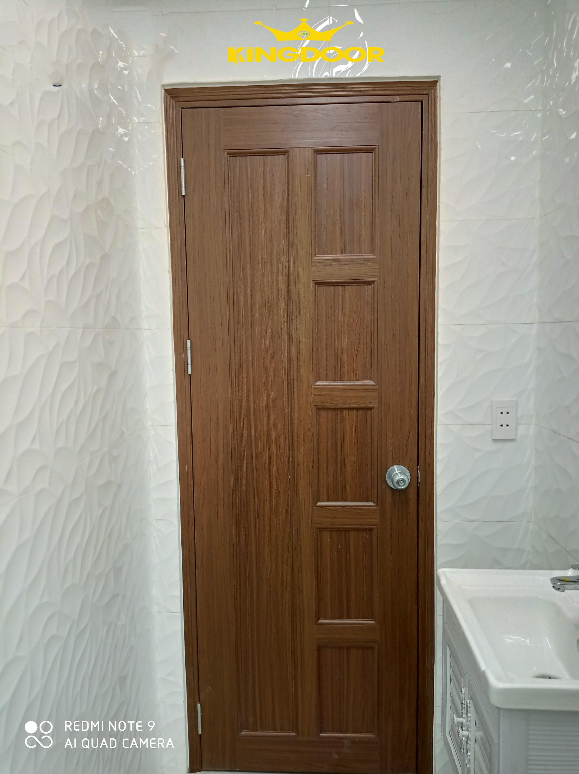 Cửa nhựa giả gỗ cao cấp