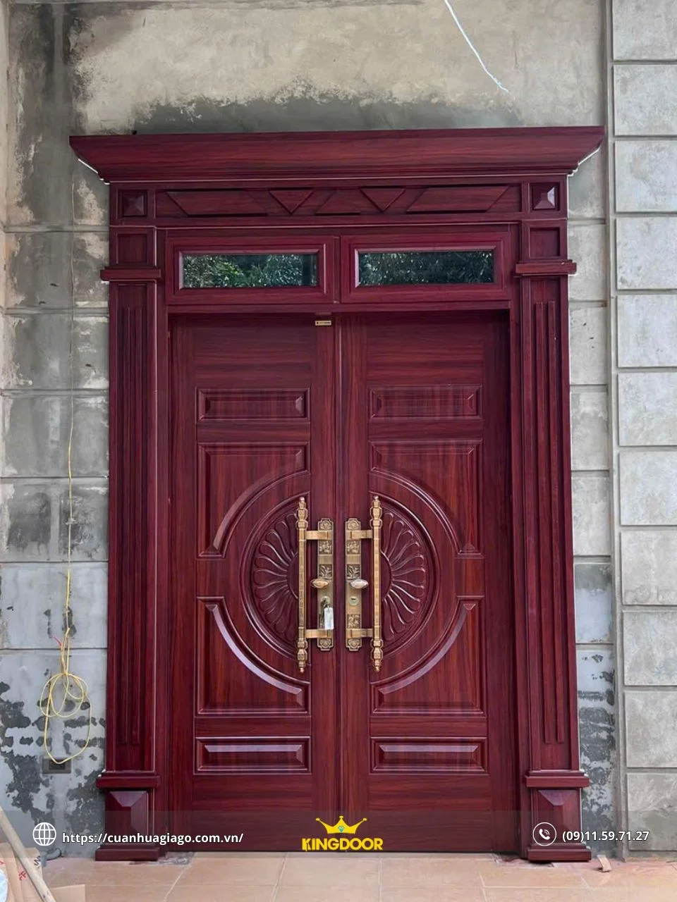 cua-thep-van-go-2-canh-deu