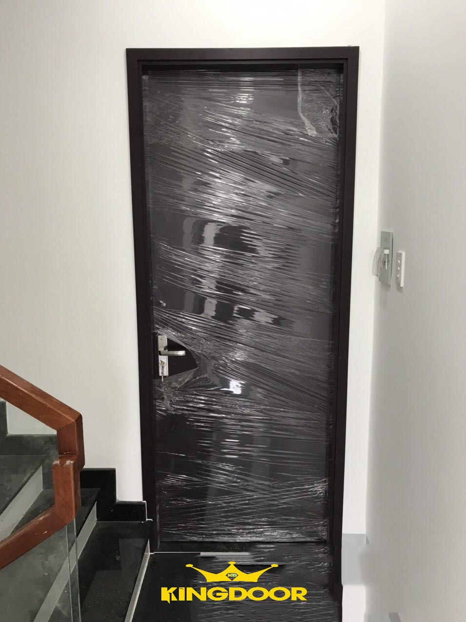 Cửa gỗ hdf tại Vĩnh Cửu