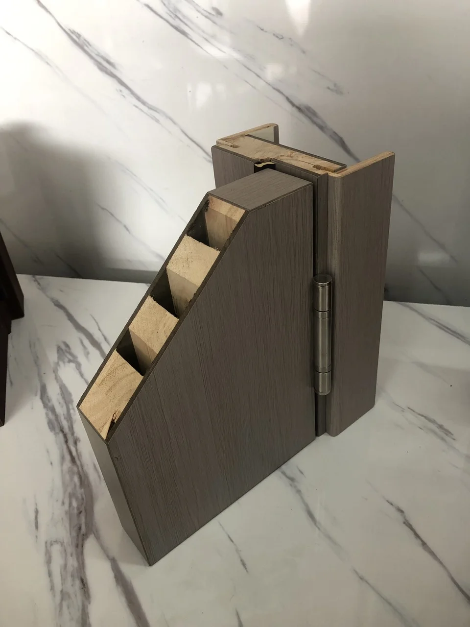 Goc-mau-cua-go-carbon