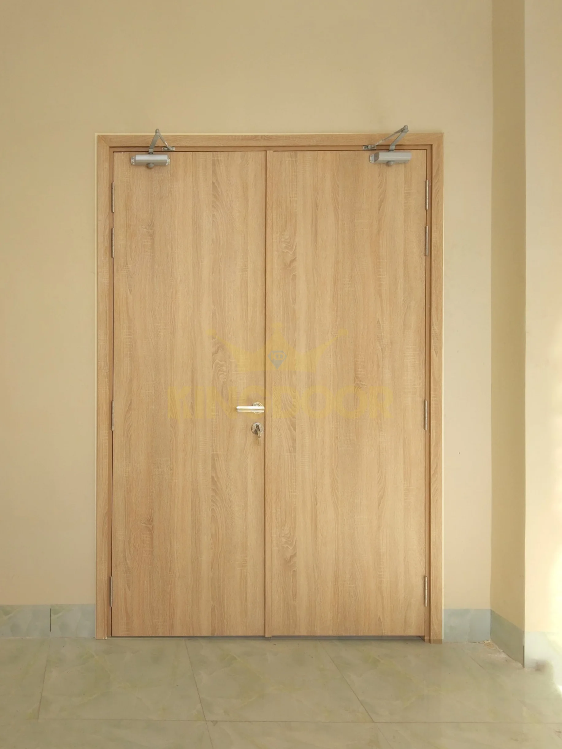 Cua-go-chong-chay-tai-tay-ninh