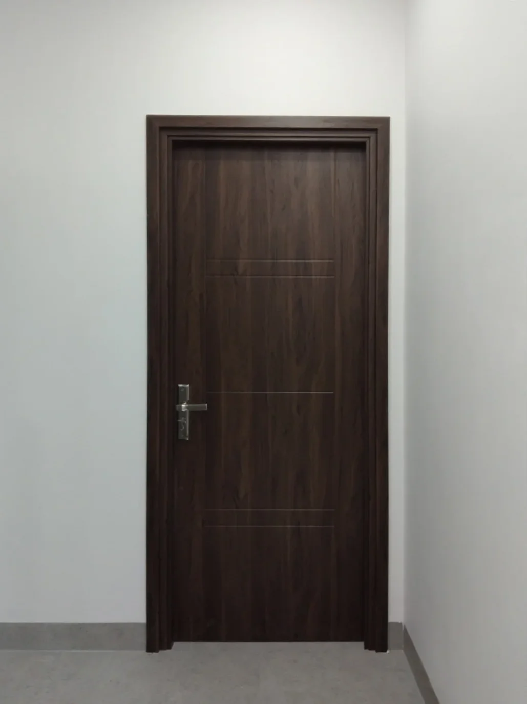 cua-nhua-composite-phu-da