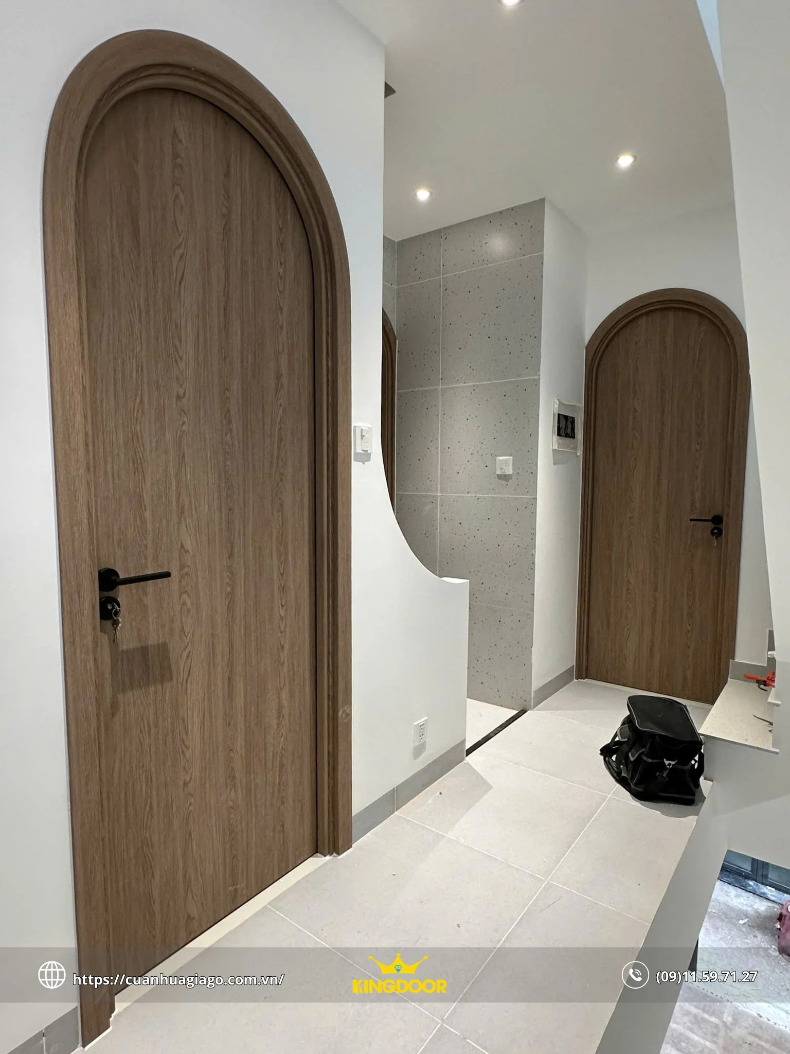 gia-cua-vom-composite-tai-linh-xuan