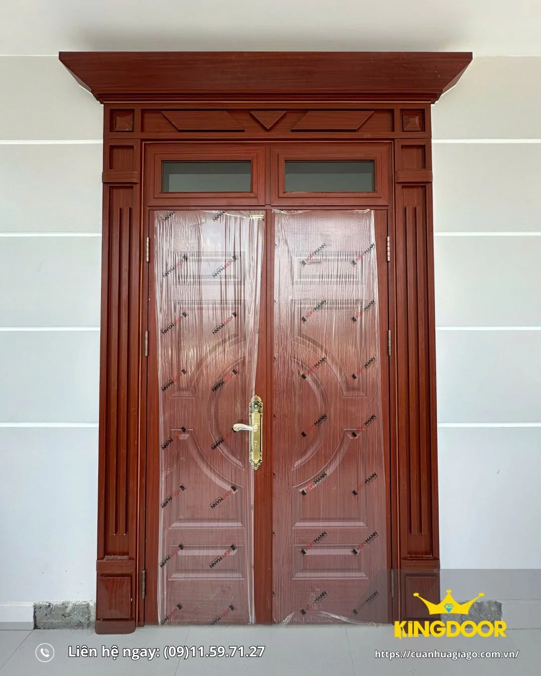 cua-thep-van-go-ben-bi-theo-thoi-gian