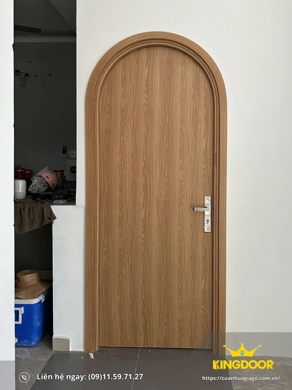 cua-vom-composite-tai-phuong-sai-gon