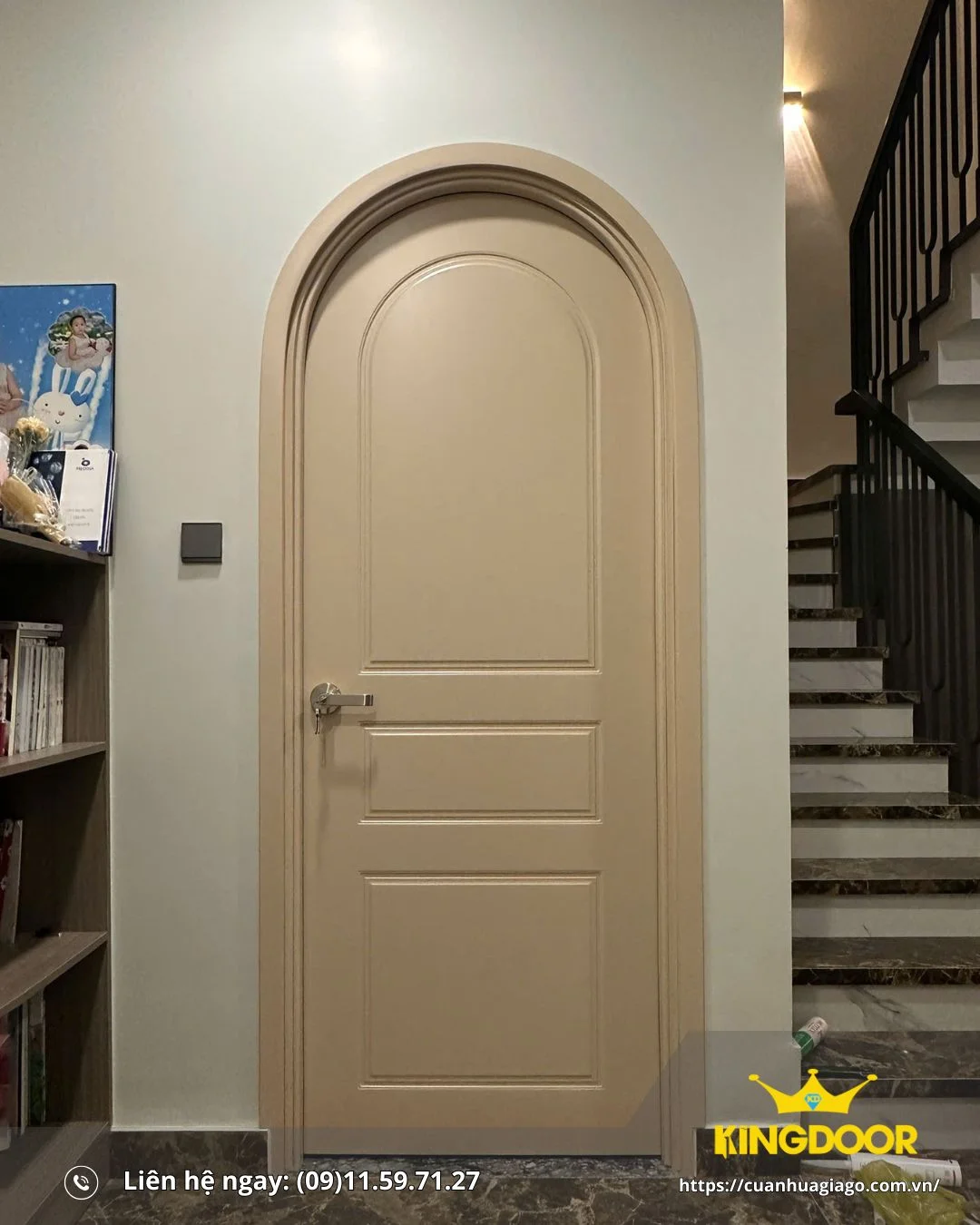 cua-vom-composite-son-pu